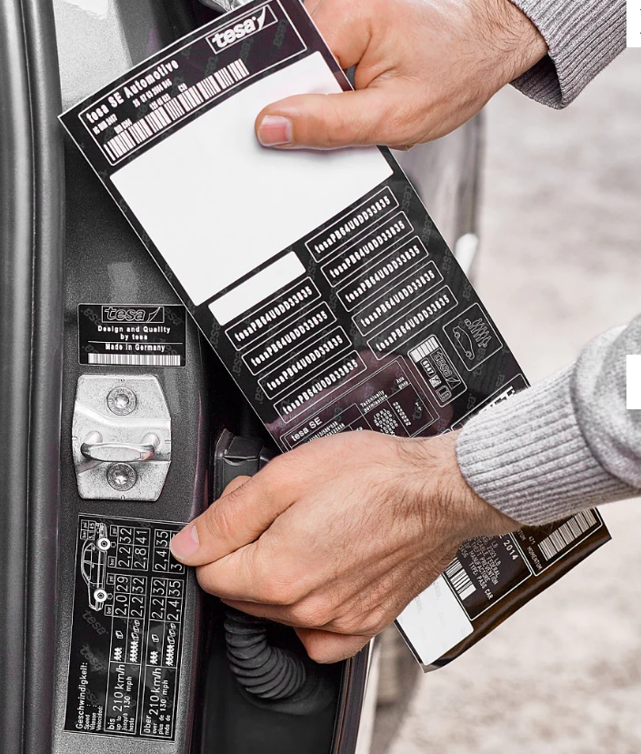  二維碼標(biāo)簽如何實現(xiàn)高速模切？| 卷對卷激光模切一體機解決方案